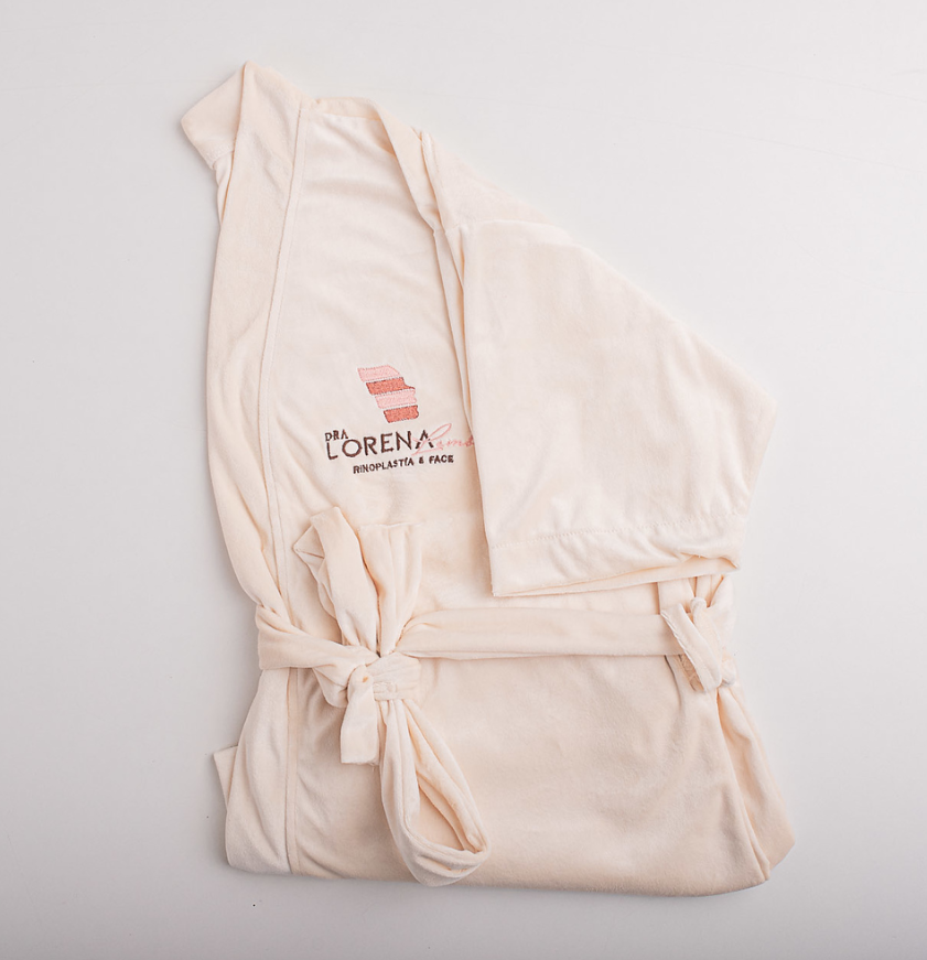 Roupão Plush Aveludado Elegance Personalizado em Bordado