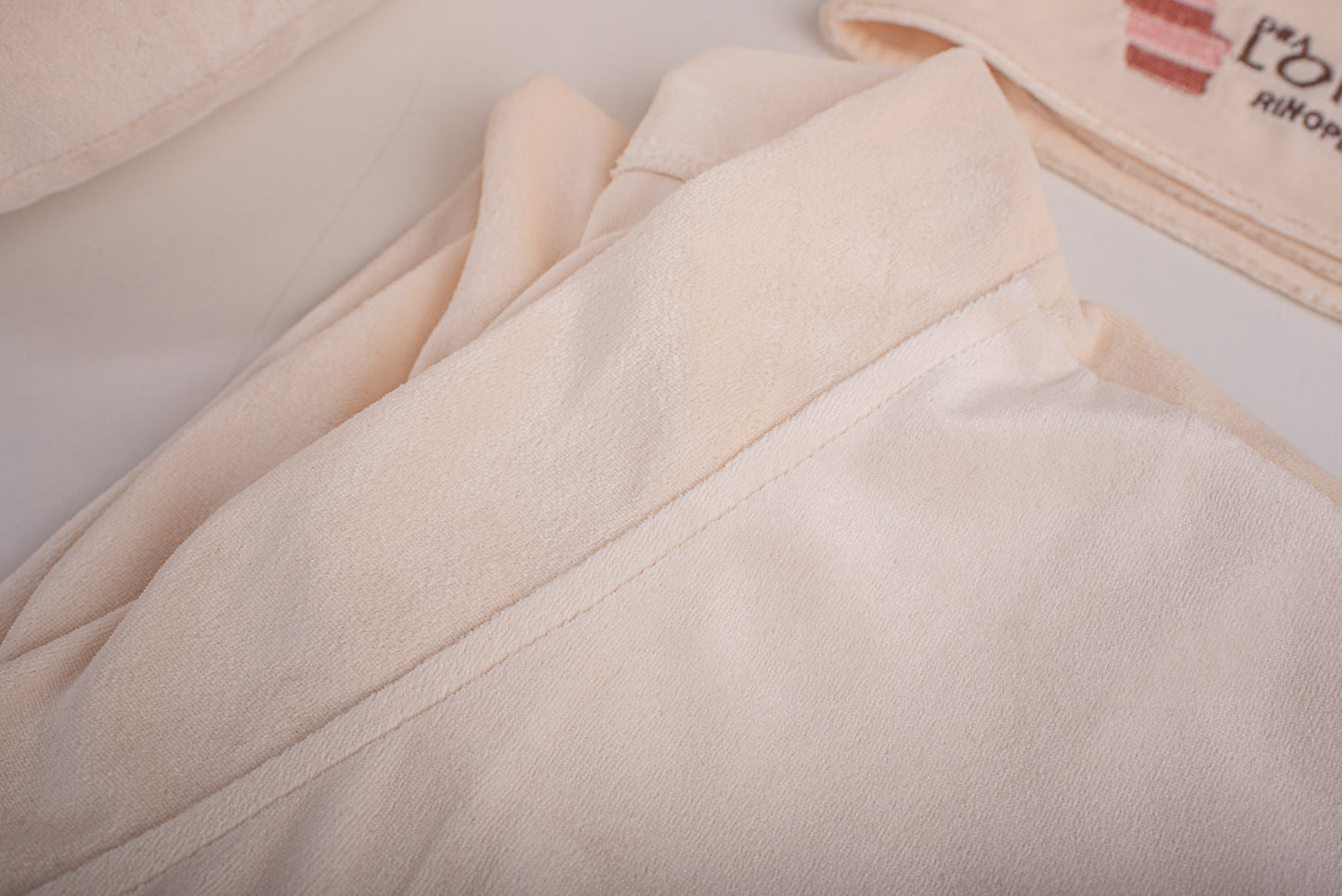 Kit Atendimento Plush Elegance Creme 8 Itens