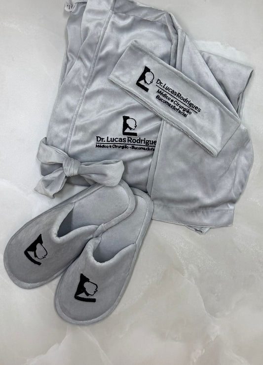 Kit Atendimento Plush Elegance Cinza  Claro 6 Itens